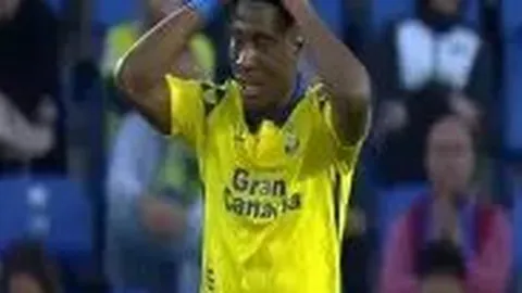 高龄影帝迎娶青春佳人，70岁TVB老戏骨喜结30岁新娘，育子之路尚待开启